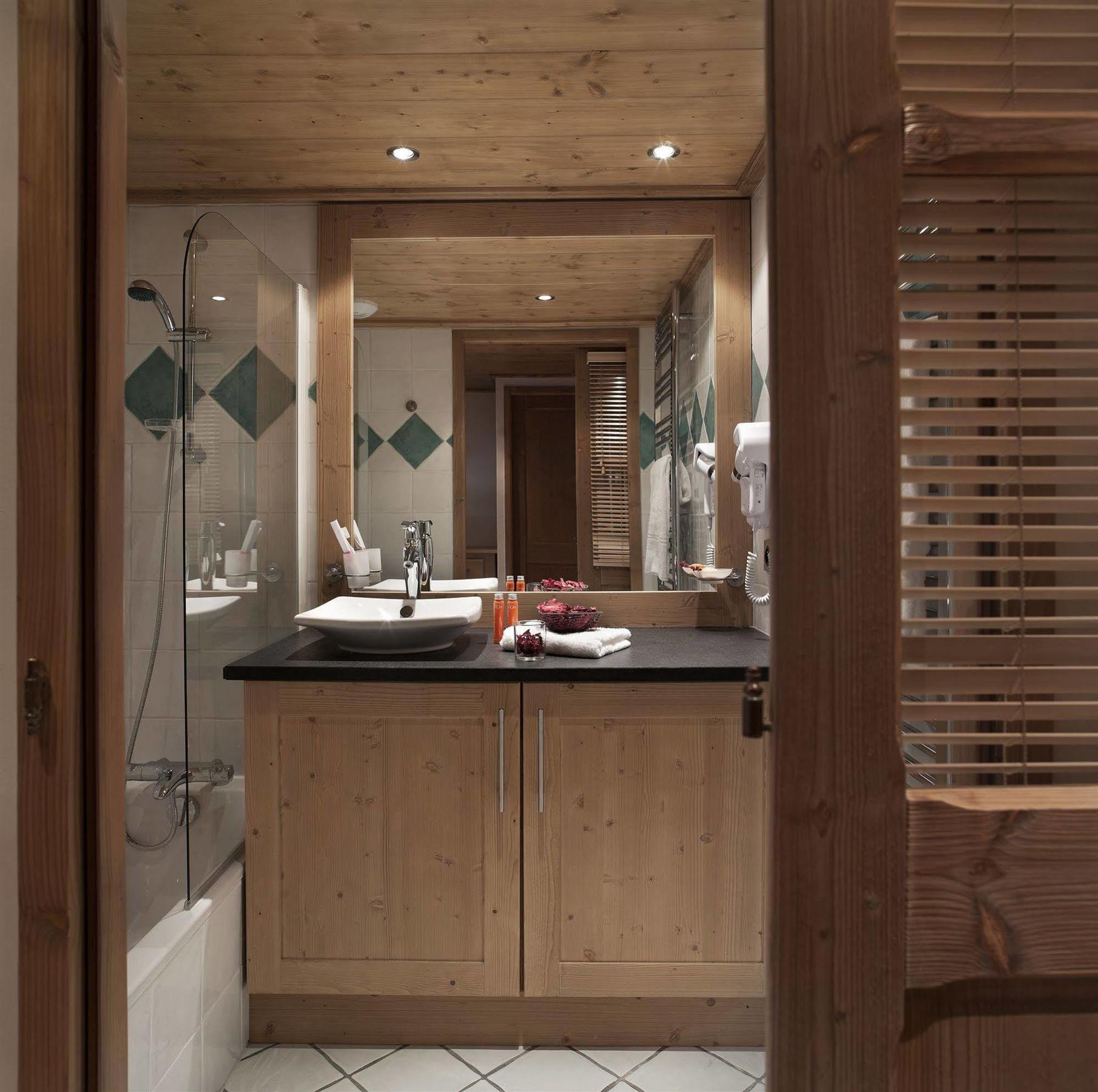 Cgh Residences & Spas Les Chalets De Jouvence Les Carroz d'Araches Luaran gambar
